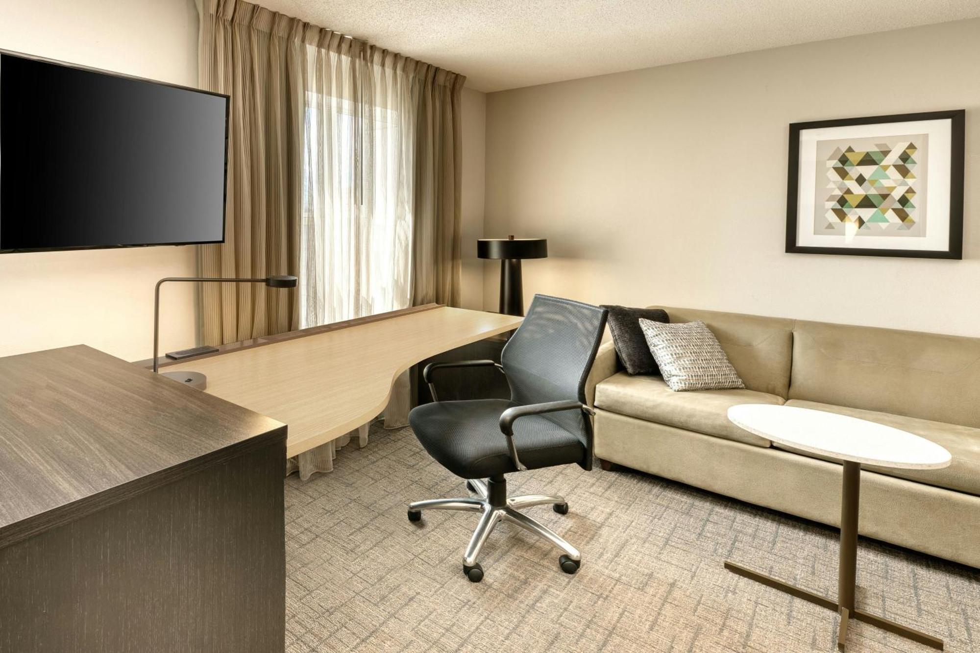 Hotel By Marriott Whitby