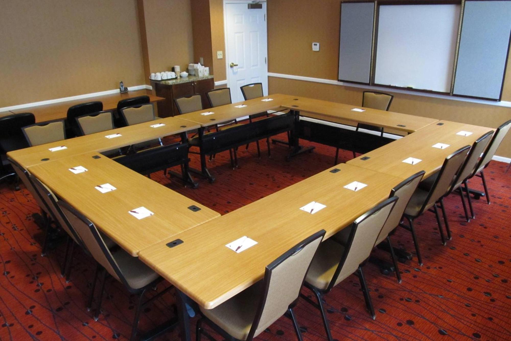 Hotel By Marriott 3*