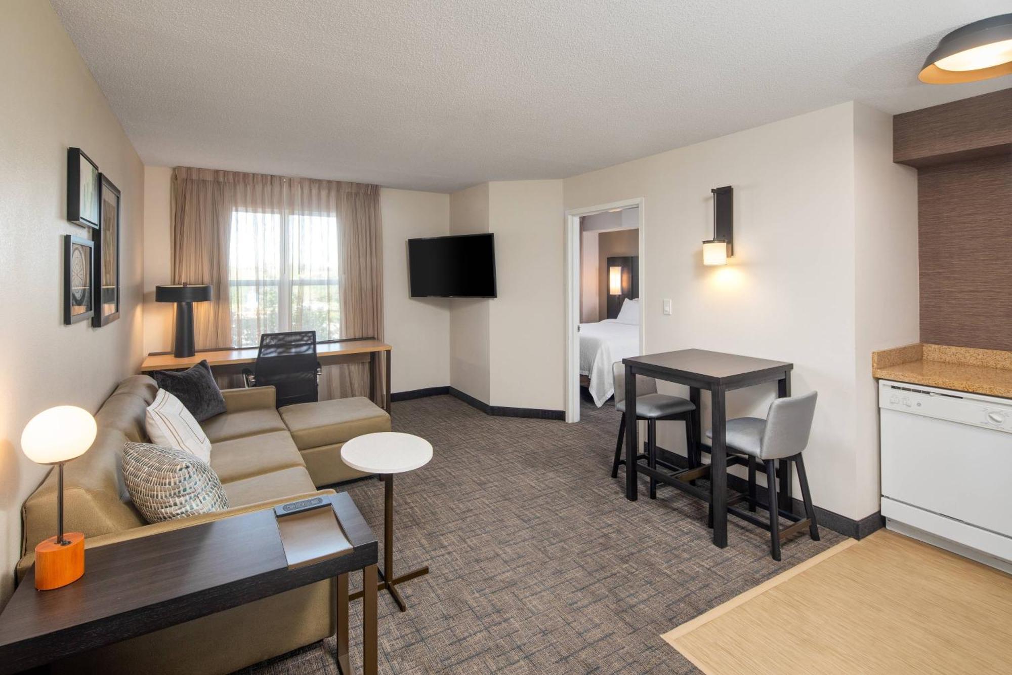 Hotel By Marriott Whitby