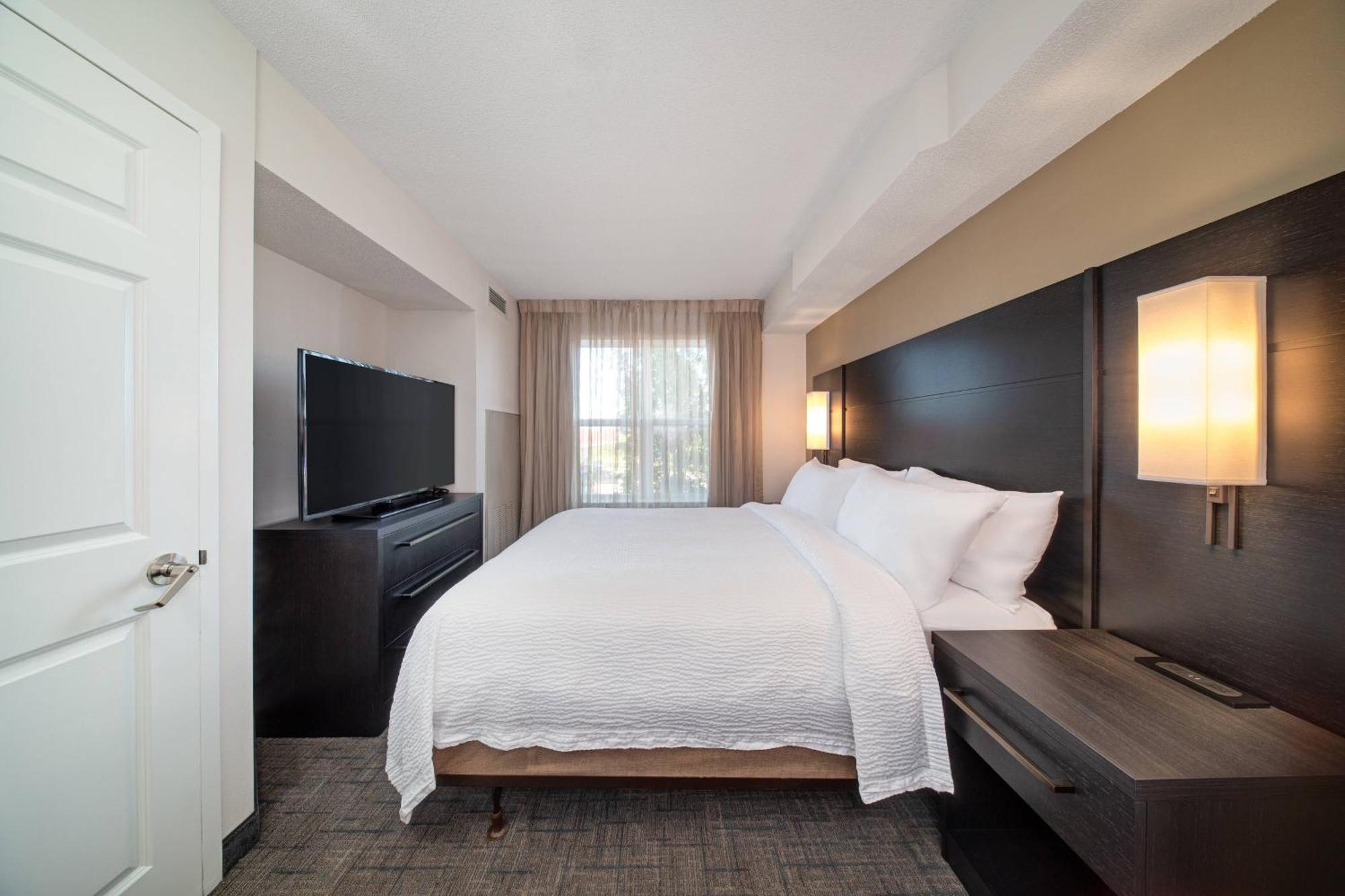 By Marriott 3* Whitby